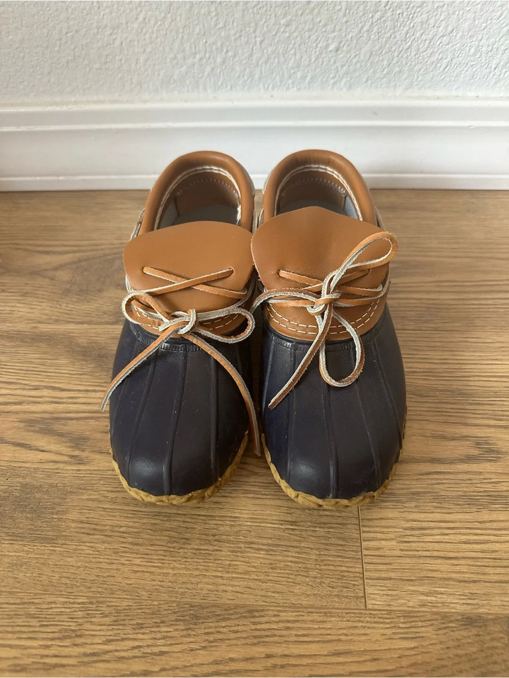 Women’s LL Bean Bean Boots Rubber Mocs Size 7 Tan/Bright Navy/Gum